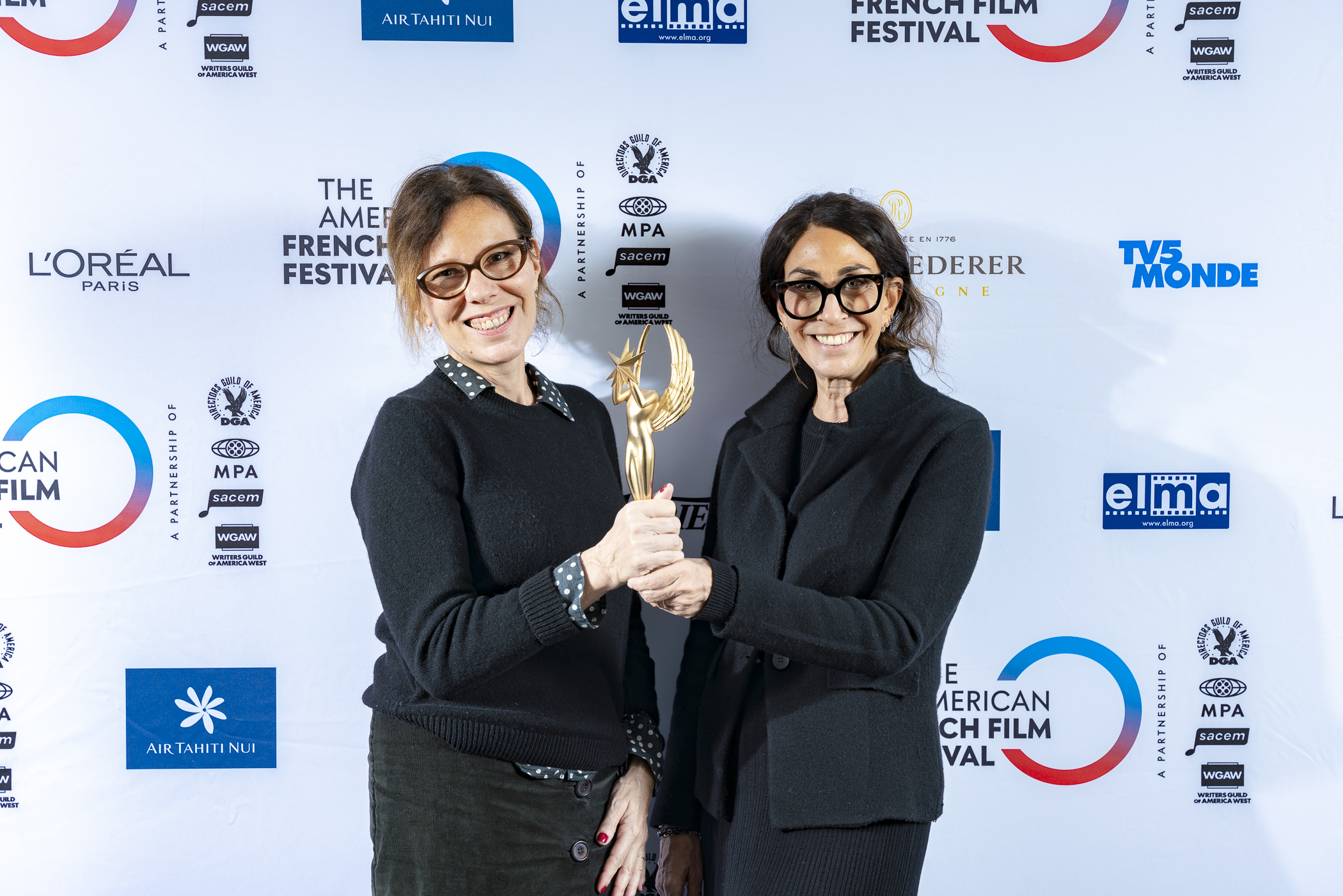 Monica Levy (TV Sales Director Federation Studios) & Valérie Tailland (Marketing Director Federation Studios) – SAMBER (winner Jury Series Award)